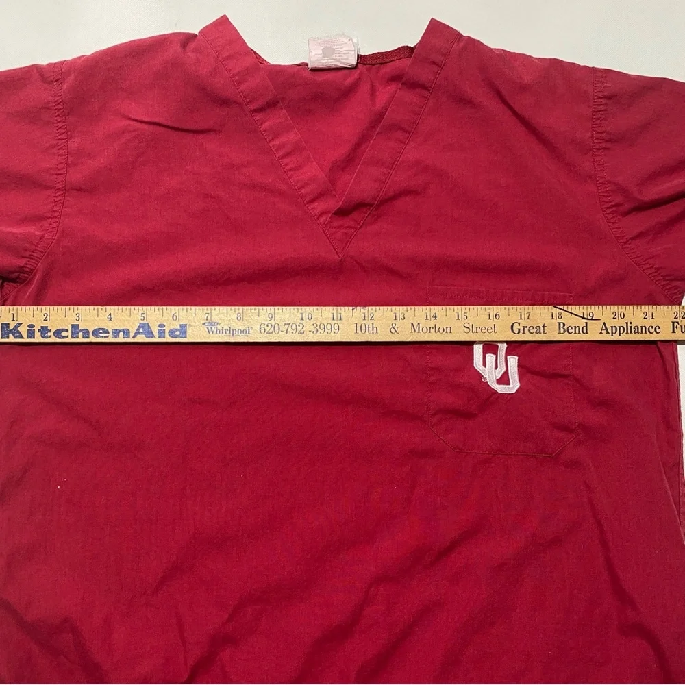 GOOD Size M Unisex Burcs Doctor / Nurse Scrub Short Sleeve Shirt Top OU Sooners